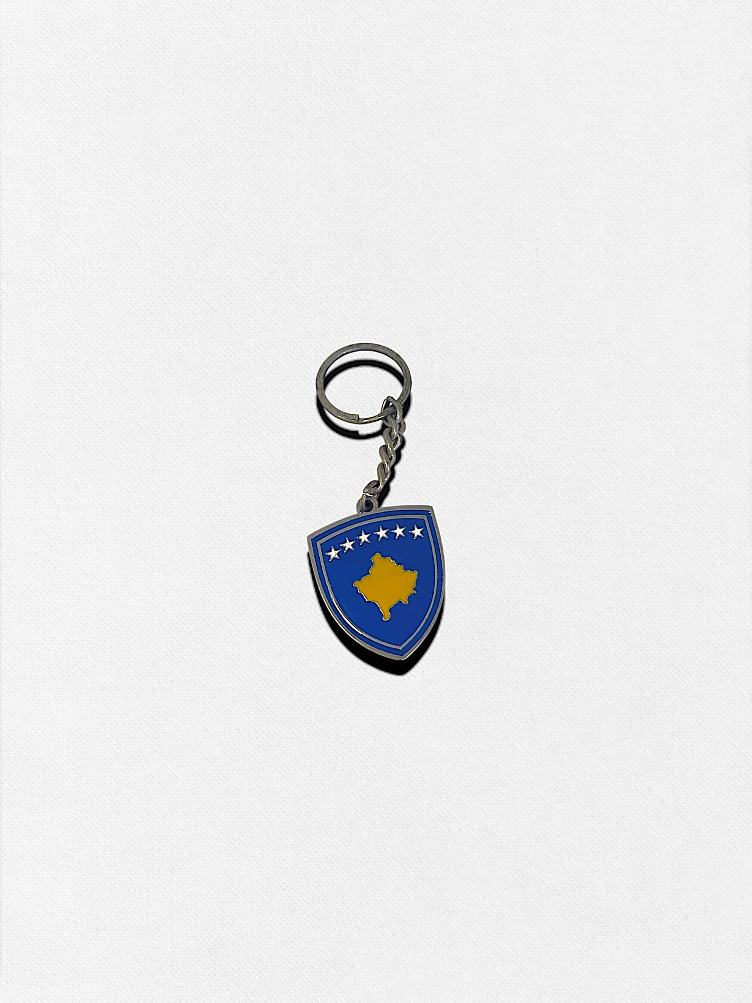 Varëse çelësash Rezniqi -  Stema e Kosovës, metalike me ngjyrë të kaltër, të verdhë dhe të bardhë