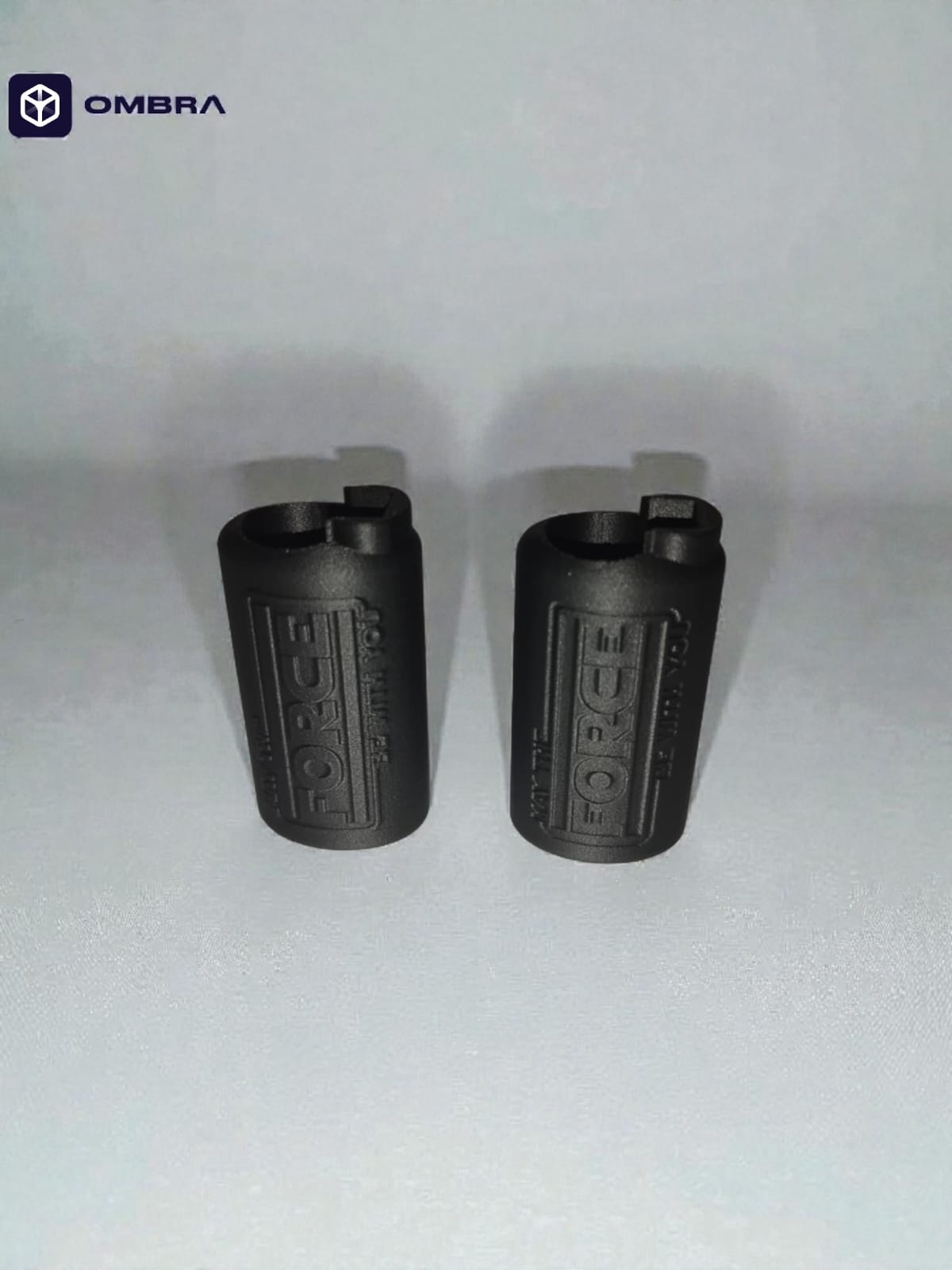 Mbajtëse për çakmak Clipper Ombra dizajni "May Force"